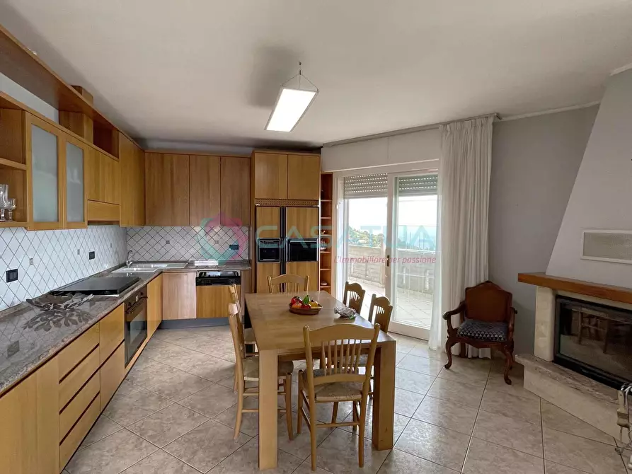 Immagine 15 di Porzione di casa in vendita  a Silvi