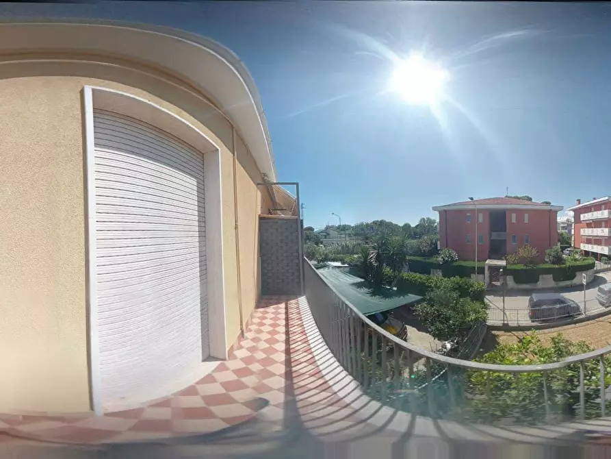 Immagine 37 di Trilocale in vendita  a Pineto