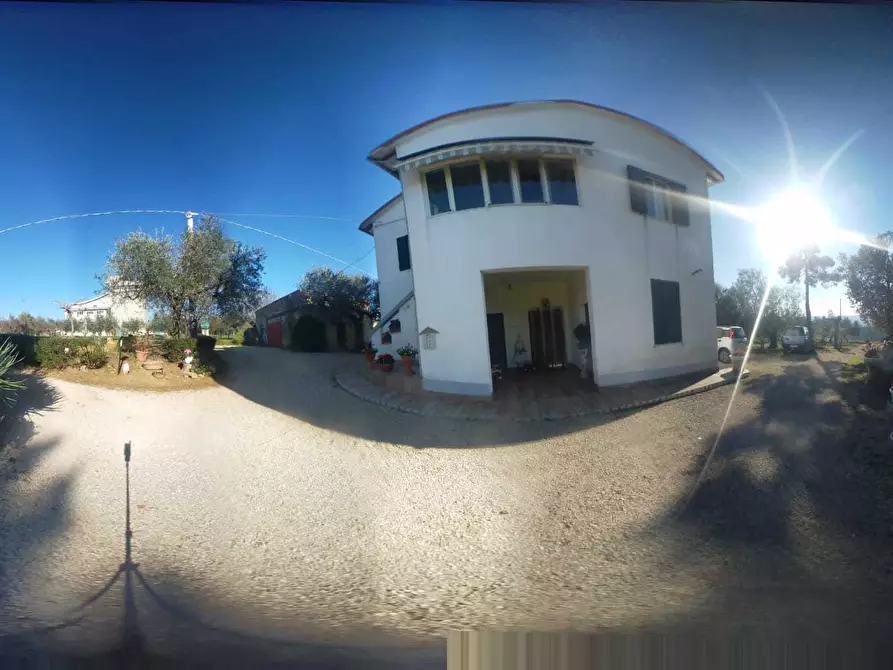 Immagine 3 di Rustico / casale in vendita  a Loreto Aprutino