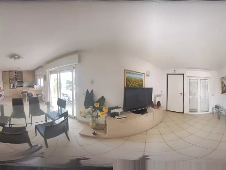 Immagine 47 di Trilocale in vendita  a Pineto
