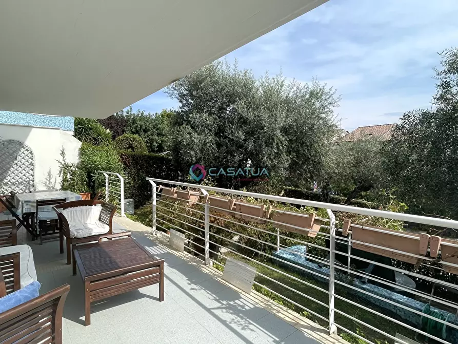 Immagine 2 di Trilocale in vendita  a Pineto