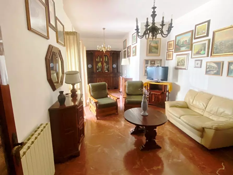 Immagine 3 di Pentalocale in vendita  in Viale XX Settembre 31/CBIS a Carrara