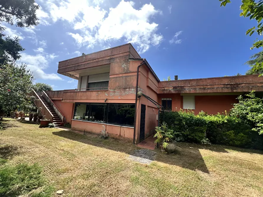Immagine 8 di Villa in vendita  in Via Acquala 40 a Montignoso
