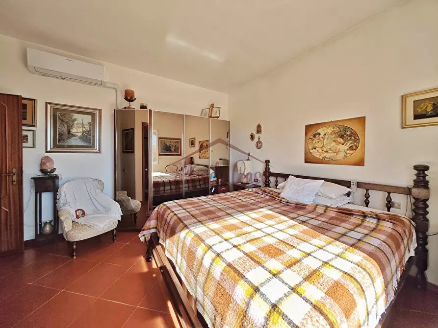 Immagine 41 di Villa in vendita  in Via Forano 9 a Ameglia