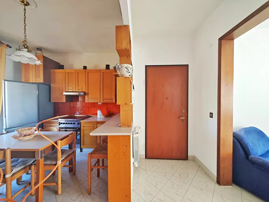 Immagine 13 di Quadrilocale in vendita  in Piazza Giacomo Matteotti 8 a Sarzana