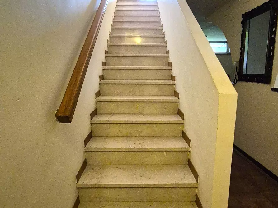 Immagine 46 di Villetta a schiera in vendita  in Via Madonnina 11 a Ortonovo