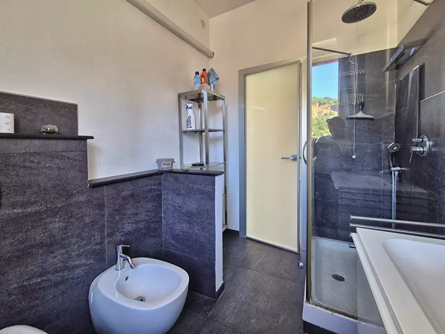 Immagine 18 di Trilocale in vendita  in Via Provinciale 329 a Lerici