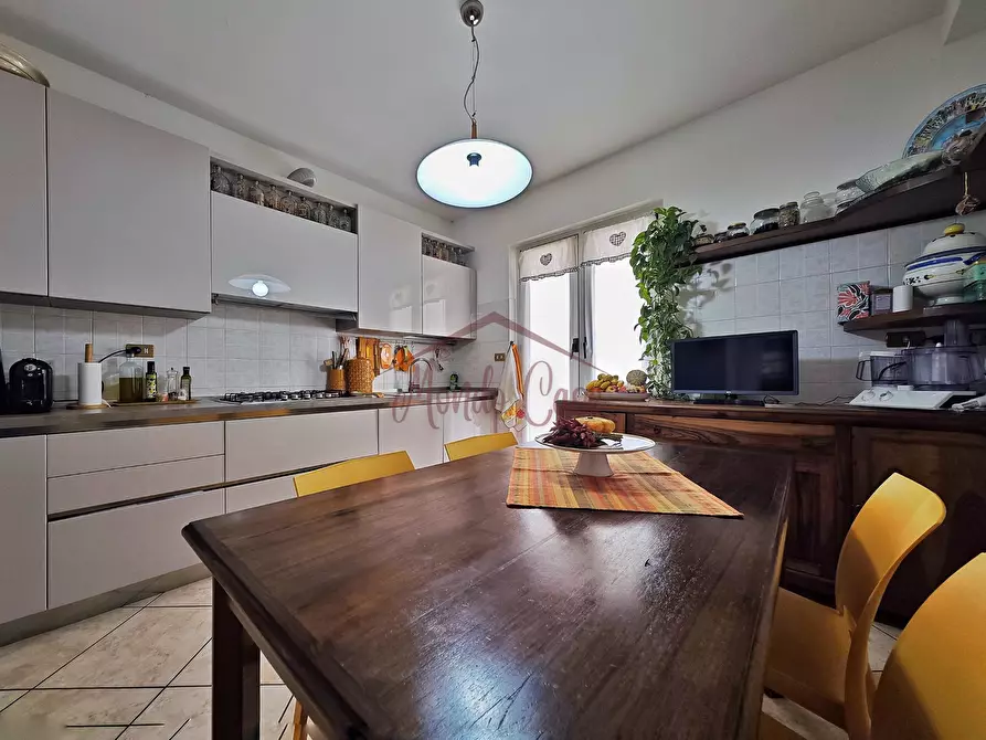 Immagine 3 di Porzione di casa in vendita  a Fosdinovo
