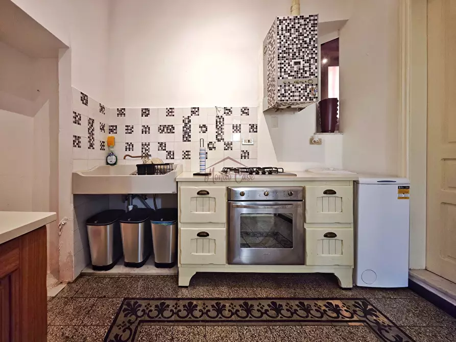 Immagine 18 di Trilocale in vendita  a Sarzana