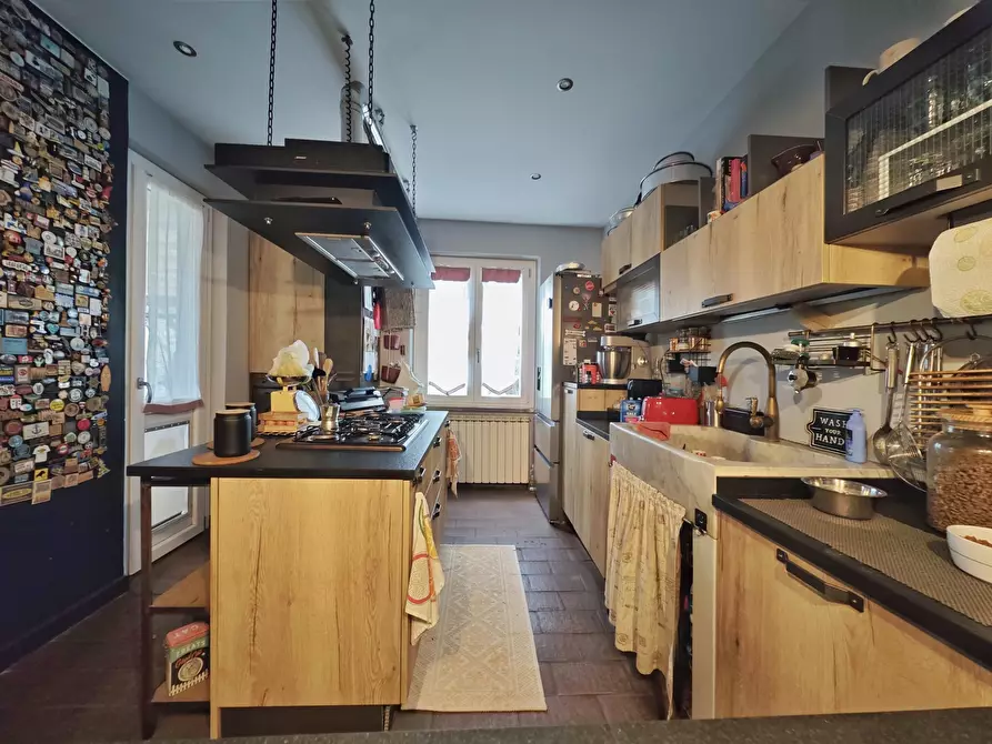 Immagine 11 di Porzione di casa in vendita  in Via Arena 15 a Ameglia