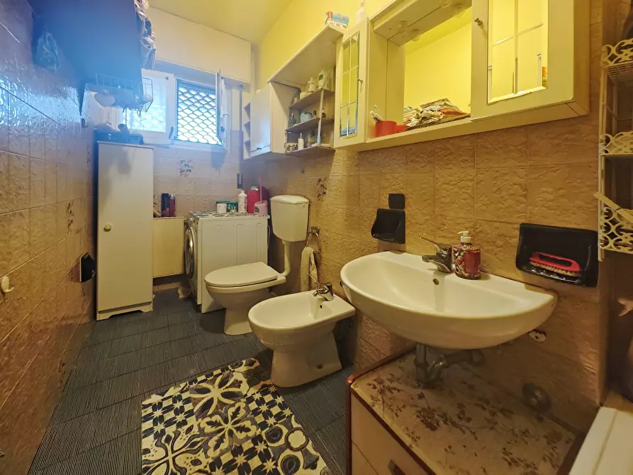 Immagine 28 di Quadrilocale in vendita  in Via Antonio Gramsci 31 a Ortonovo