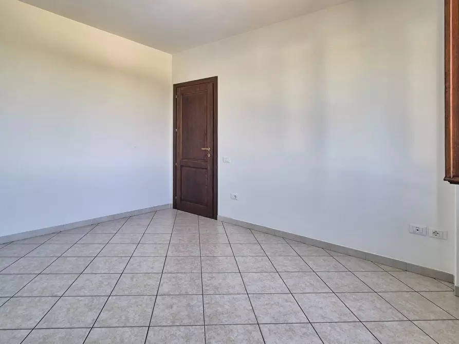 Immagine 14 di Trilocale in vendita  in Via Canale 106 a Castelnuovo Magra