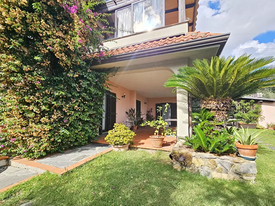 Immagine 36 di Villetta a schiera in vendita  in Via Porredo 152 a Fosdinovo