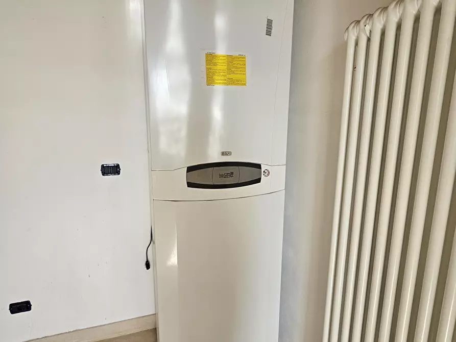 Immagine 28 di Quadrilocale in vendita  in Via Cisa 95 a Sarzana