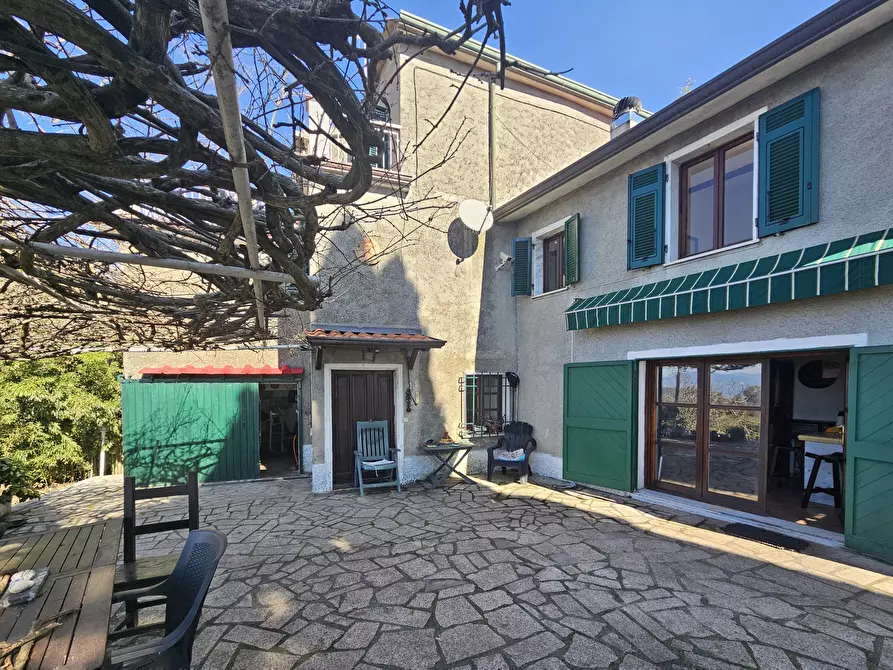 Immagine 2 di Porzione di casa in vendita  in Via Palazzina 8 a Fosdinovo