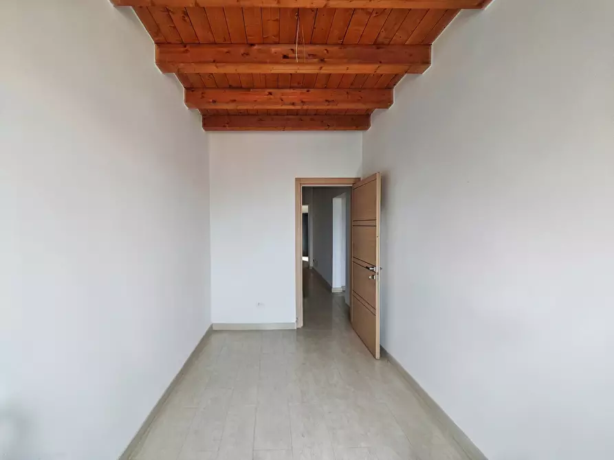 Immagine 36 di Quadrilocale in vendita  in Via Cisa 95 a Sarzana