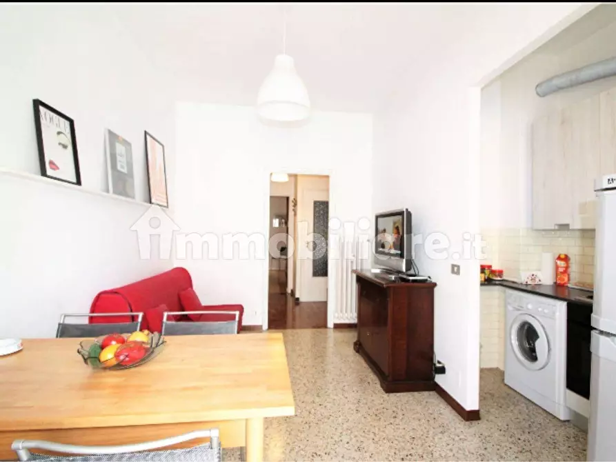 Immagine 4 di Bilocale in vendita  in Via Lodi 9 a Torino