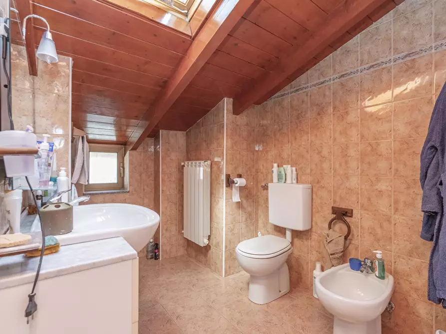 Immagine 29 di Villa in vendita  in Via Lucento 68 a Torino