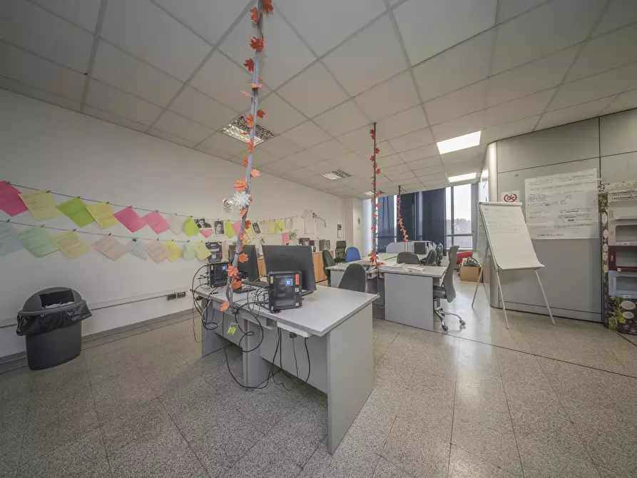 Immagine 15 di Ufficio in affitto  in Corso Svizzera 185 a Torino