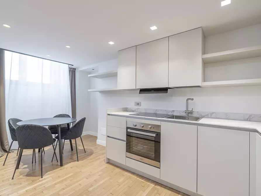 Immagine 10 di Loft/Open space in vendita  in Corso Regina Margherita 181 a Torino