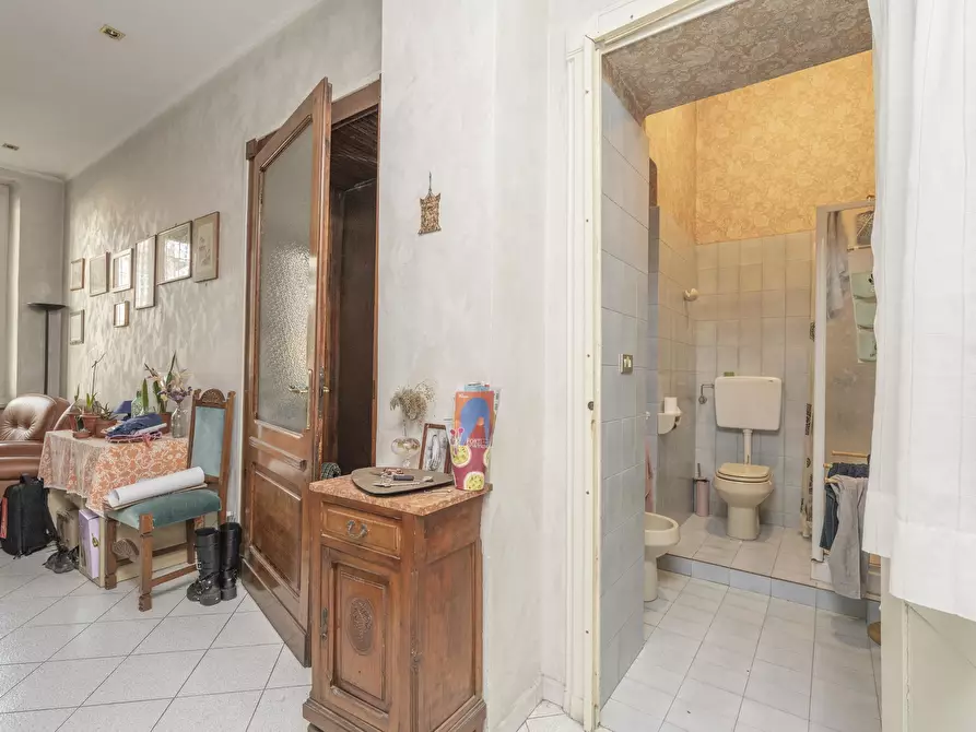 Immagine 20 di Pentalocale in vendita  in Via Michele Buniva 4 a Torino