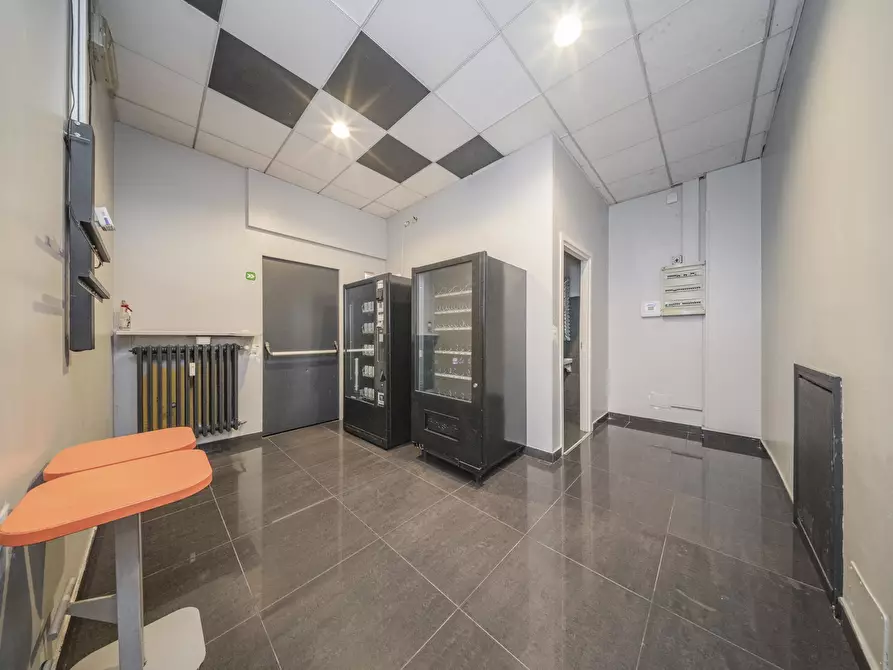 Immagine 12 di Bar / Ristorante in vendita  in Via Terni 25 a Torino