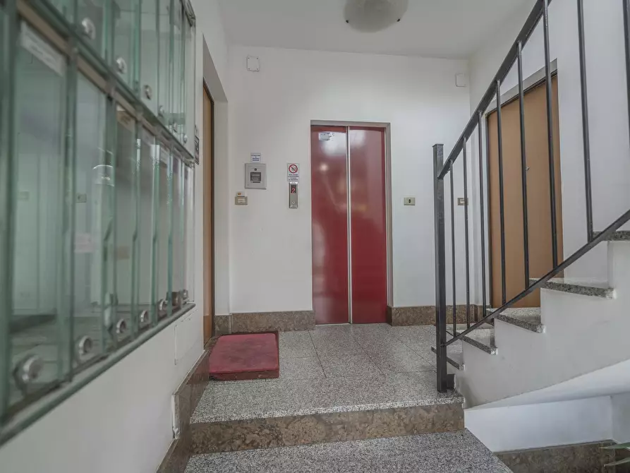 Immagine 5 di Quadrilocale in vendita  in Via Bollengo 20 a Torino