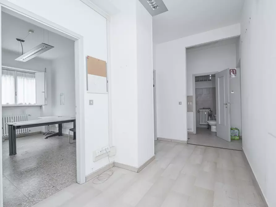 Immagine 16 di Ufficio in vendita  in corso monte cucco 135 a Torino