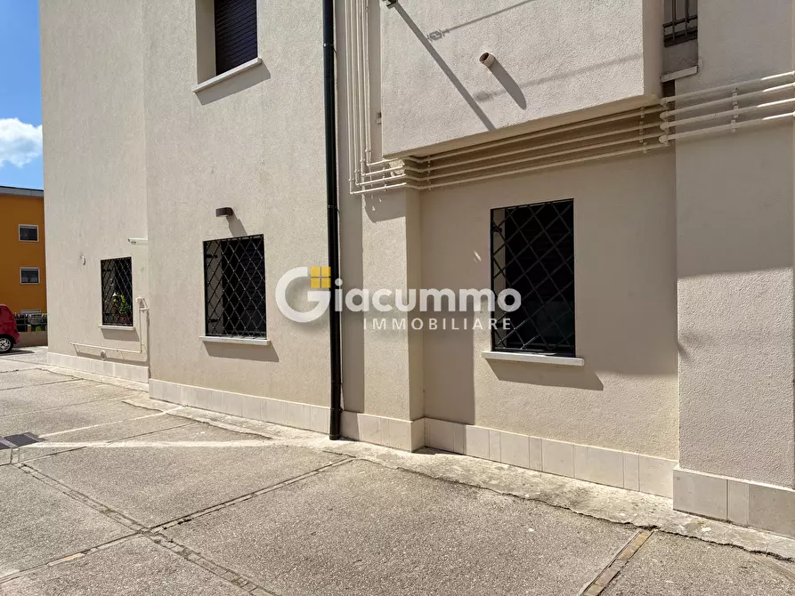 Immagine 7 di Trilocale in vendita  in Via Don Luigi Sturzo 35 a Avigliano