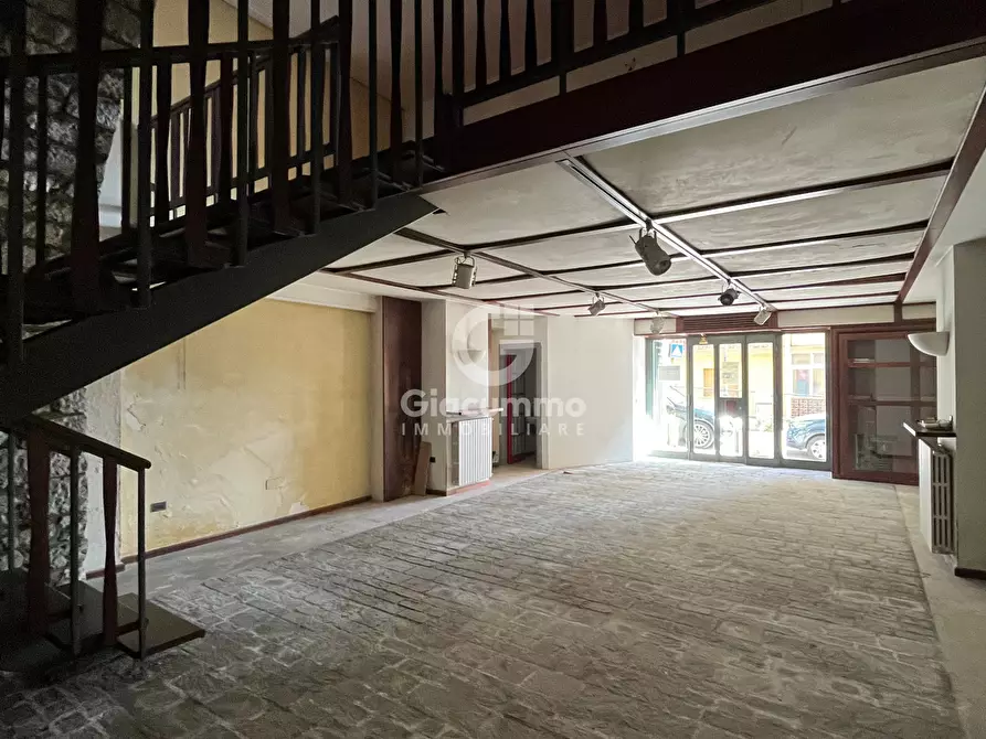 Immagine 20 di Locale commerciale in affitto  in Via Nicola Vaccaro a Potenza