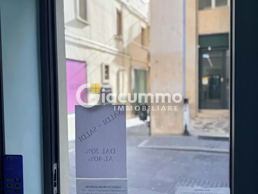 Immagine 12 di Locale commerciale in affitto  in Via Pretoria 117 a Potenza
