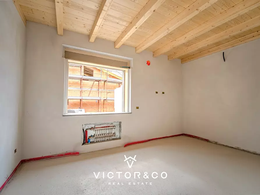Immagine 7 di Villa in vendita  in Via Isonzo 6 a Oleggio