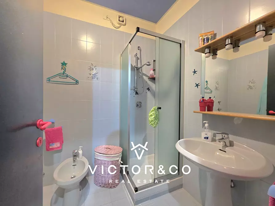 Immagine 25 di Trilocale in vendita  in Viale Giulio Cesare 119 a Novara