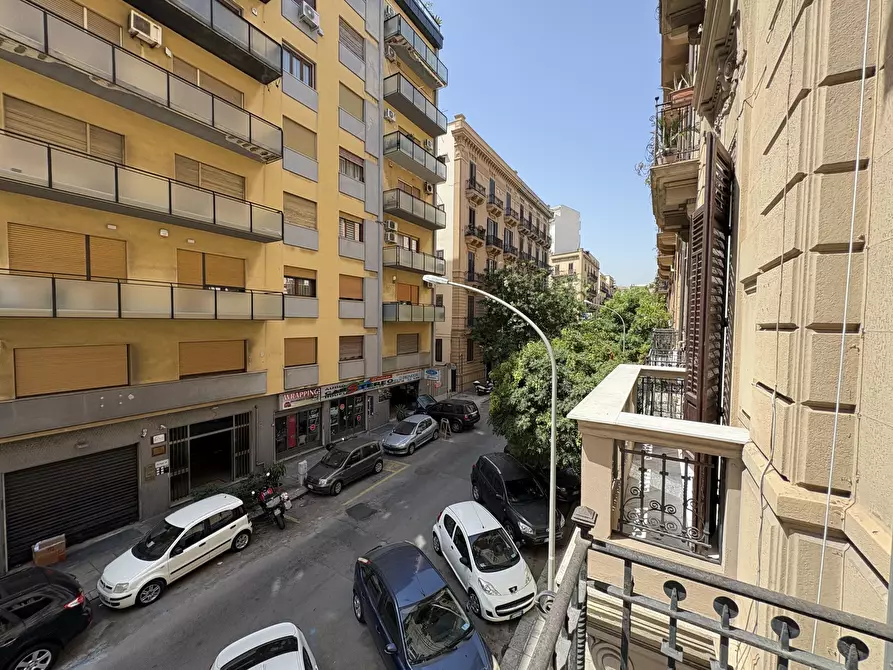 Immagine 24 di Appartamento in vendita  in Via Houel a Palermo