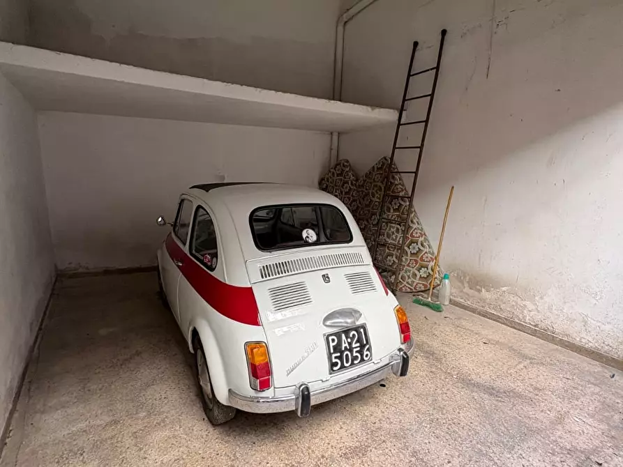 Immagine 21 di Appartamento in vendita  in Via Filippo Parlatore a Palermo