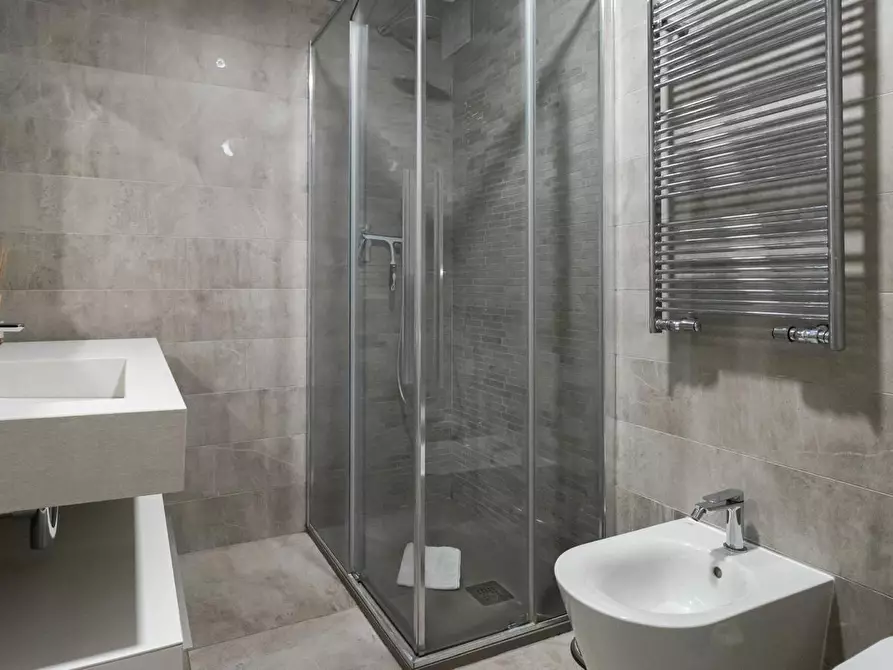 Immagine 19 di Trilocale in vendita  in Via Paolo Frisi 8 a Milano