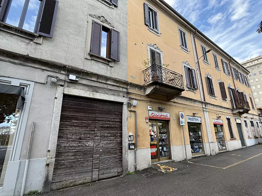 Immagine 45 di Bilocale in vendita  in Via Giuseppe Sirtori 1 a Carate Brianza