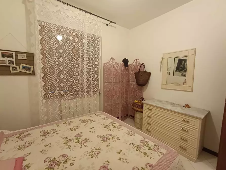 Immagine 13 di Trilocale in affitto  a Massa