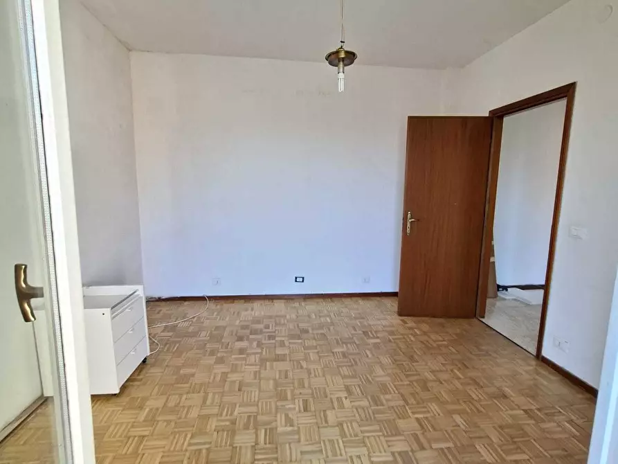 Immagine 32 di Trilocale in vendita  a Medesano