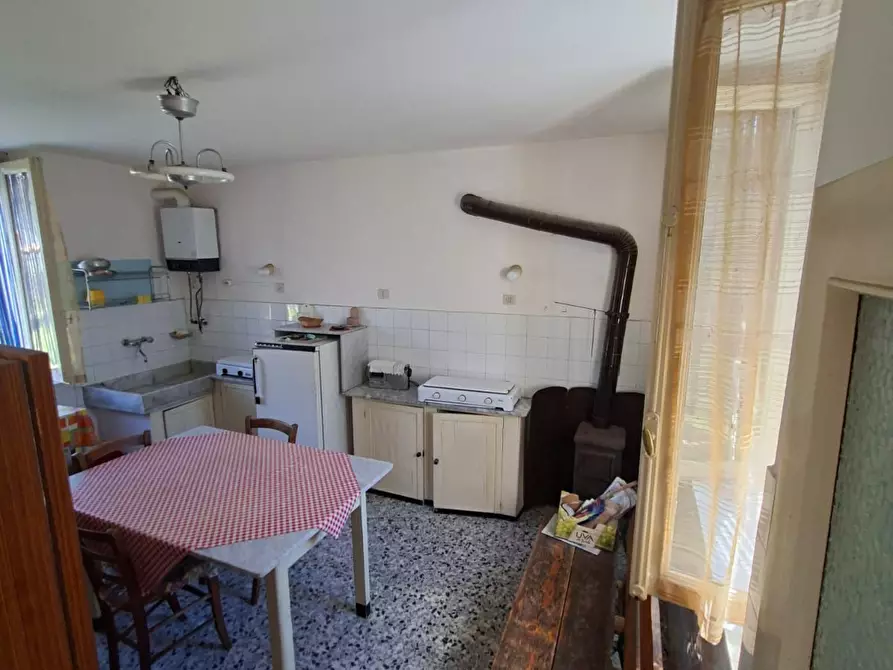 Immagine 12 di Casa indipendente in vendita  a Bore