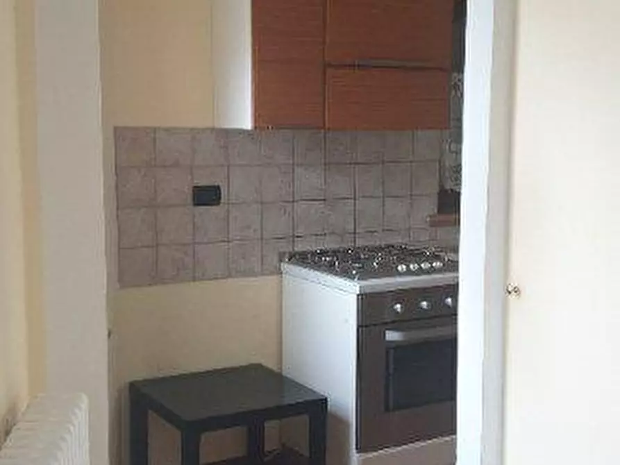 Immagine 8 di Bilocale in affitto  a Varano De' Melegari