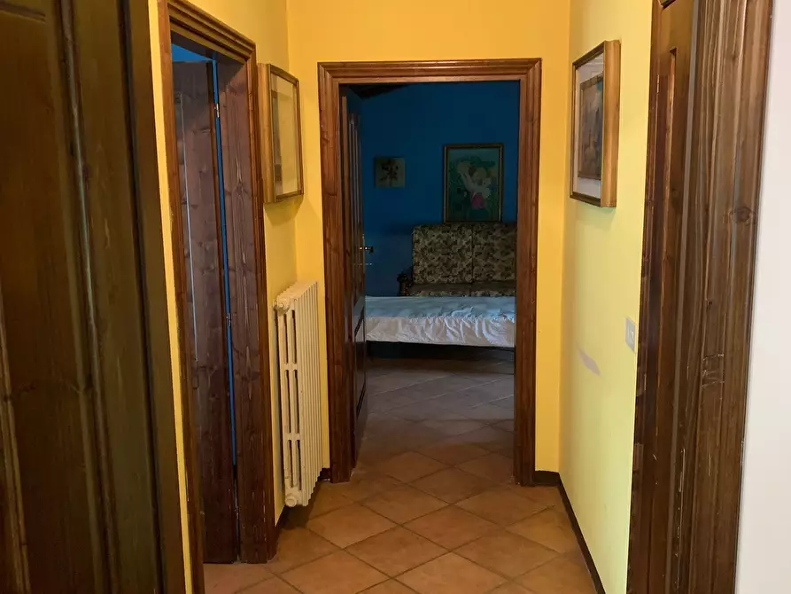 Immagine 8 di Trilocale in affitto  a Varano De' Melegari