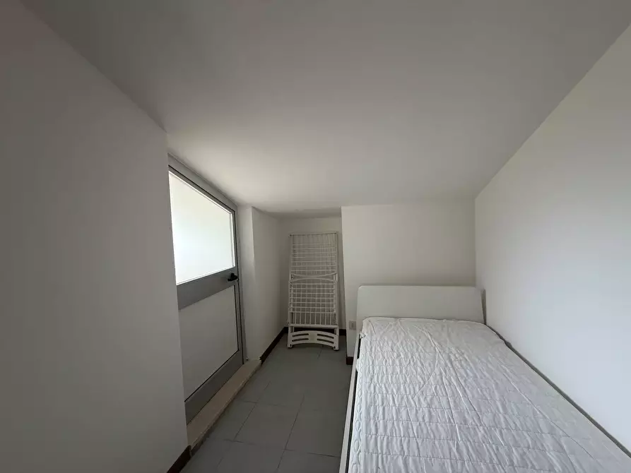 Immagine 10 di Trilocale in affitto  a Medesano