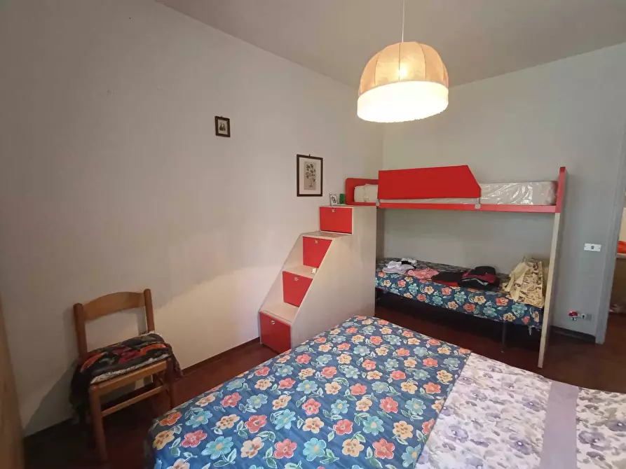 Immagine 8 di Bilocale in affitto  a Massa