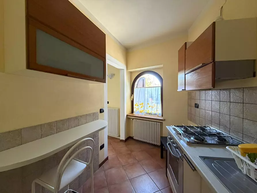 Immagine 5 di Bilocale in affitto  a Varano De' Melegari