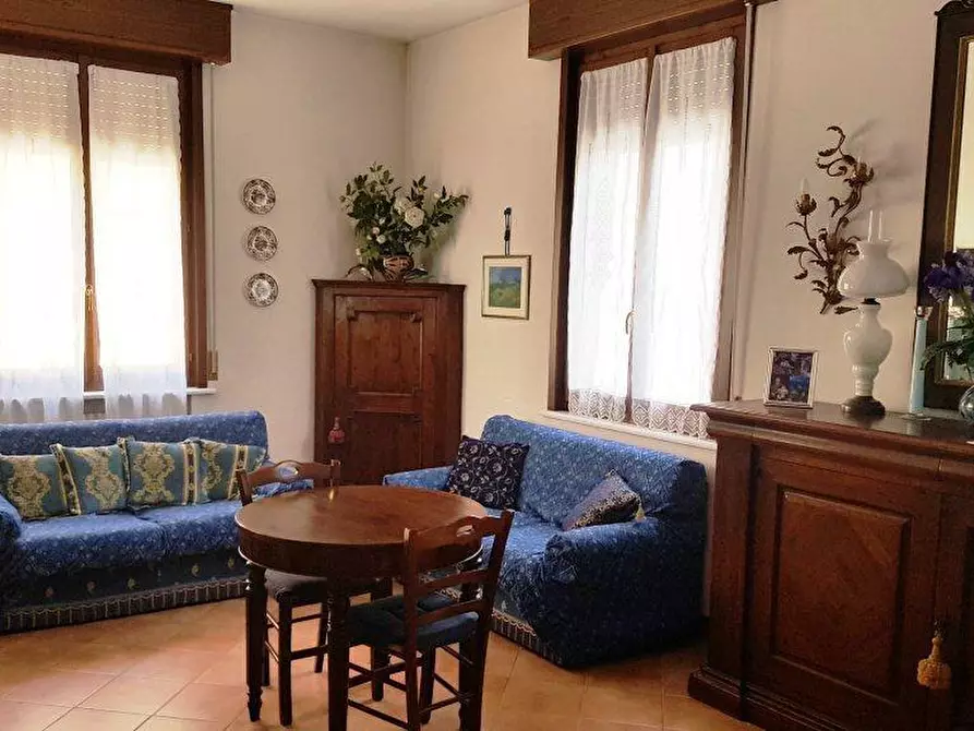 Immagine 3 di Casa bifamiliare in vendita  a Fornovo Di Taro