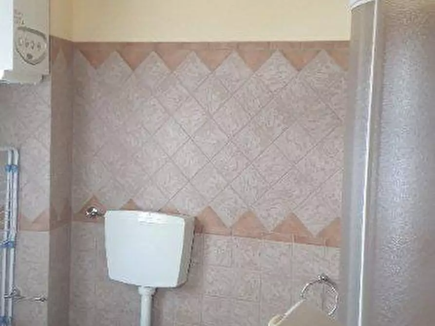 Immagine 11 di Bilocale in affitto  a Varano De' Melegari
