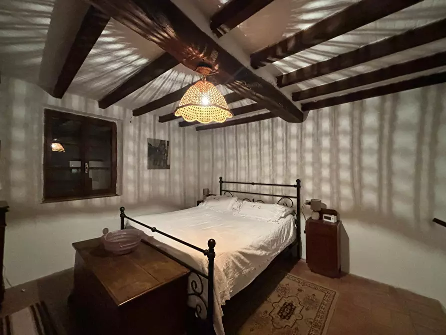 Immagine 24 di Porzione di casa in vendita  a Varano De' Melegari