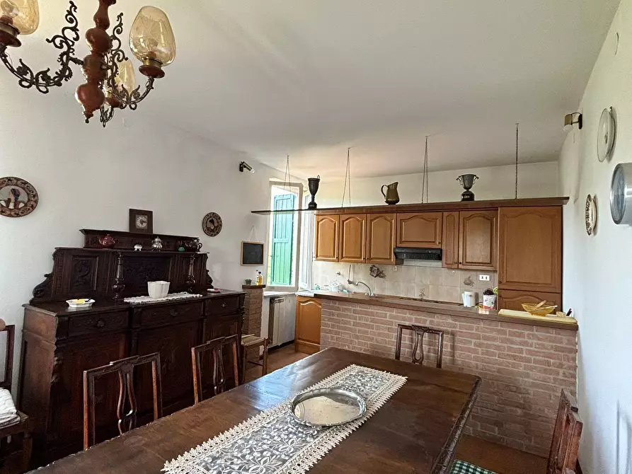 Immagine 3 di Trilocale in affitto  a Varano De' Melegari