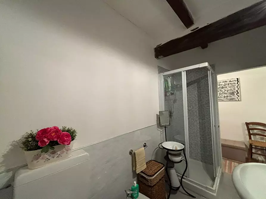 Immagine 37 di Porzione di casa in vendita  a Varano De' Melegari
